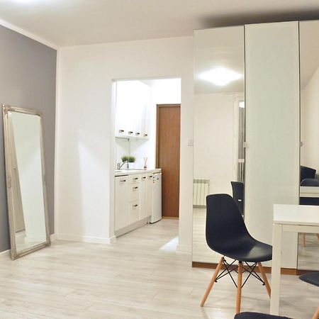 Nice And Comfy Studio Close To Old Town And Metro. Warsawa Bagian luar foto