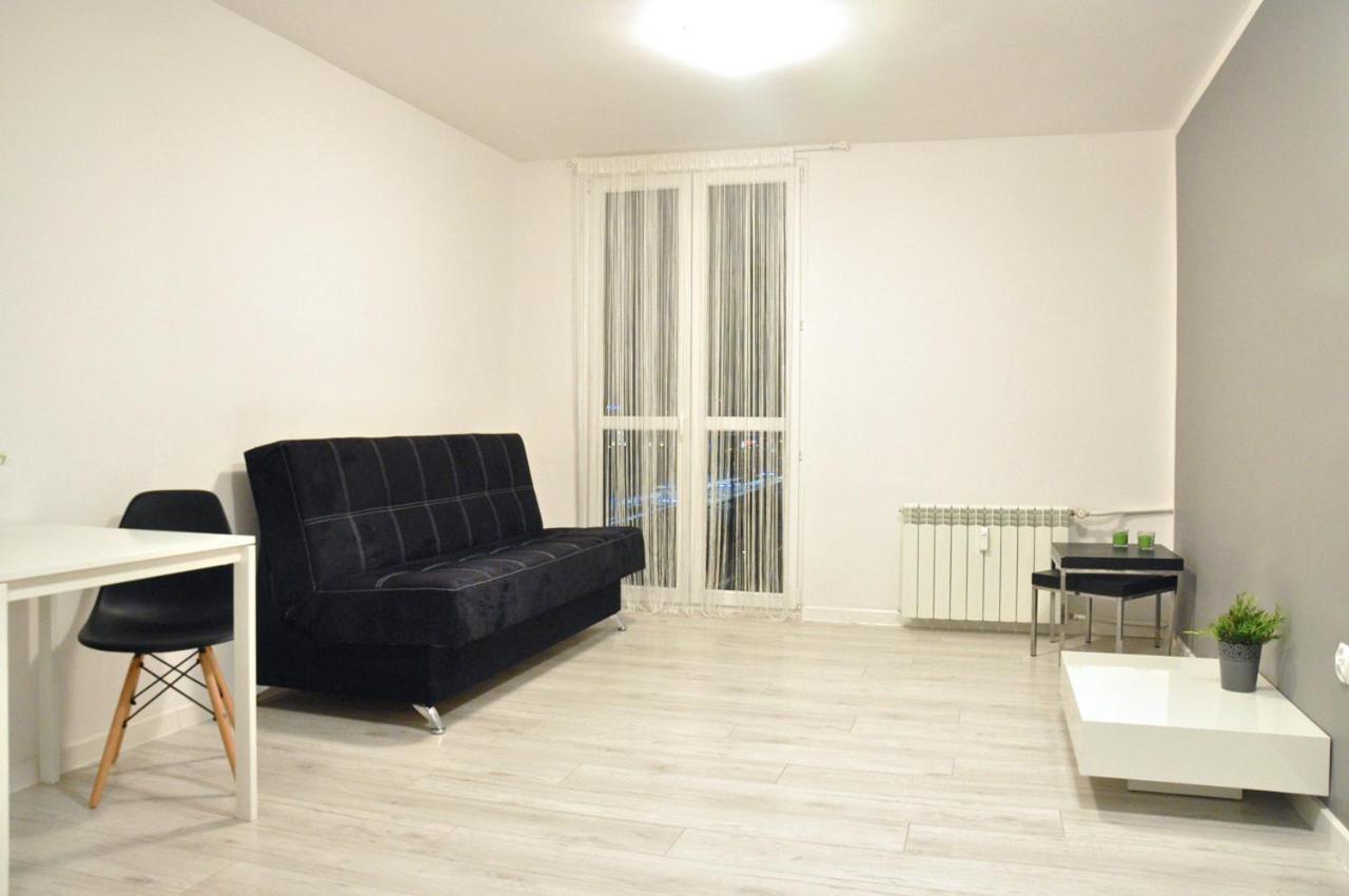 Nice And Comfy Studio Close To Old Town And Metro. Warsawa Bagian luar foto